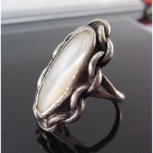 Native American Ring Silver Ring Shell With Chain Border Signed AES - Size 4